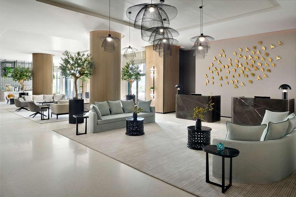 Отель Vida Emirates Hills Дубай Интерьер фото