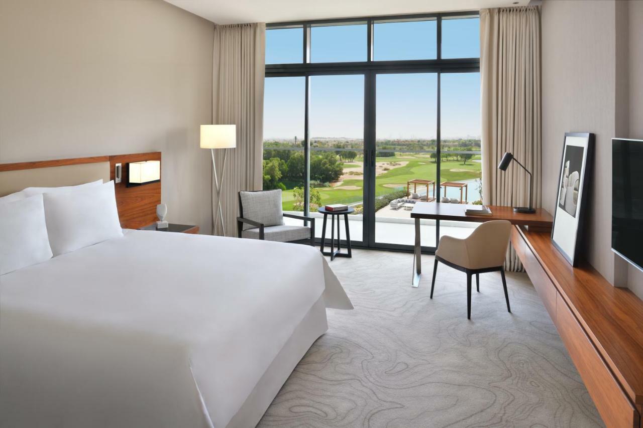 Отель Vida Emirates Hills Дубай Экстерьер фото